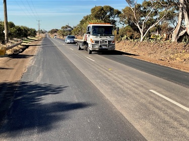 2.-Completed-section-between-Troups-Road-and-Tarneit-Road-Mt-Atkinson-Road.jpg