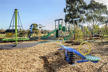 Earlington-Square-Reserve-Opening-18.jpg