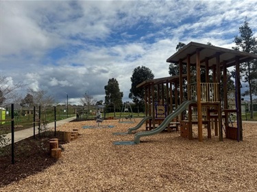 Fieldstone-Way-Reserve-slide.jpeg