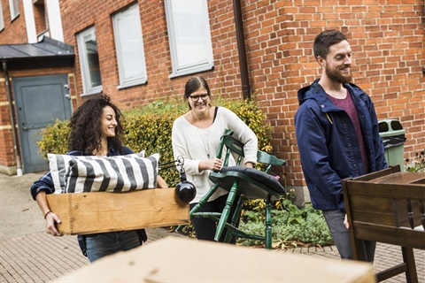 group of friends moving house